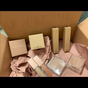 SOLD OUT KKW Beauty CORRECT Shade 3 (ORANGE)